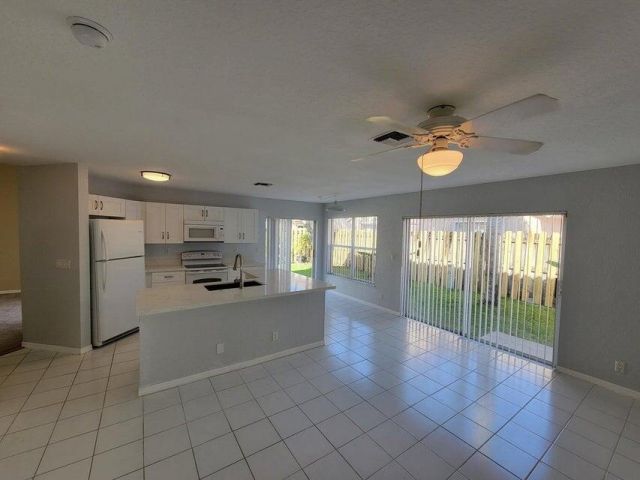 Home for rent at 23344 Sunview Way - photo 6696962