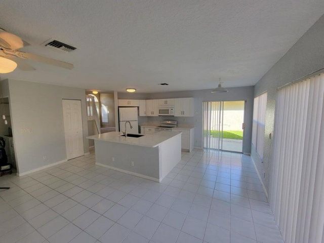 Home for rent at 23344 Sunview Way - photo 6696963