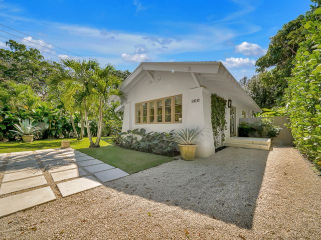 Home for sale at 300 Barcelona Road - photo 6712897