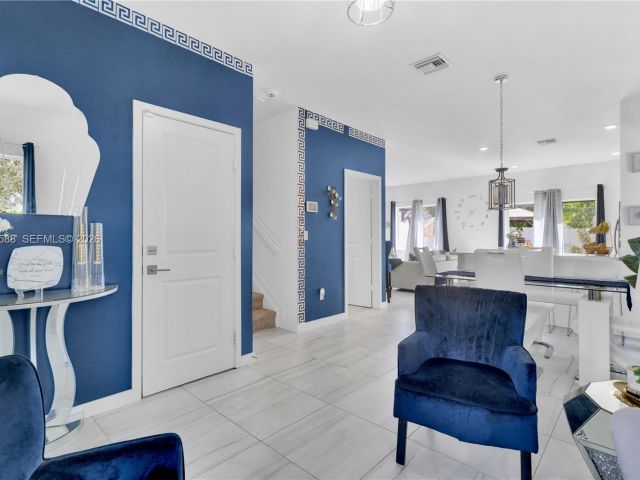 3-bedroom home for sale in Homestead - 856 SE 16th Ct - MondialRealty