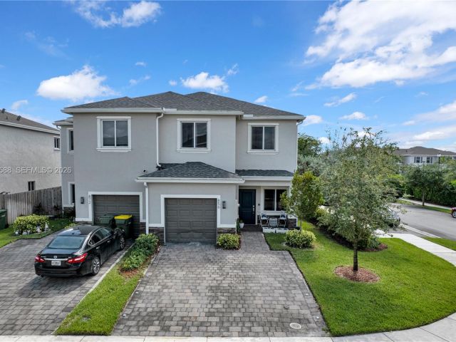 3-bedroom home for sale in Homestead - 856 SE 16th Ct - MondialRealty