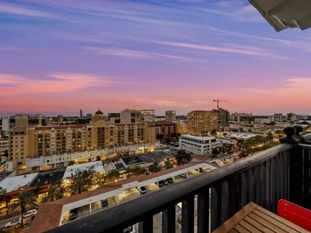 2-bedroom condo for sale in Coral Gables - 10 Aragon Ave 1417 - MondialRealty