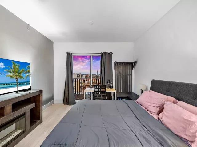 2-bedroom condo for sale in Coral Gables - 10 Aragon Ave 1417 - MondialRealty