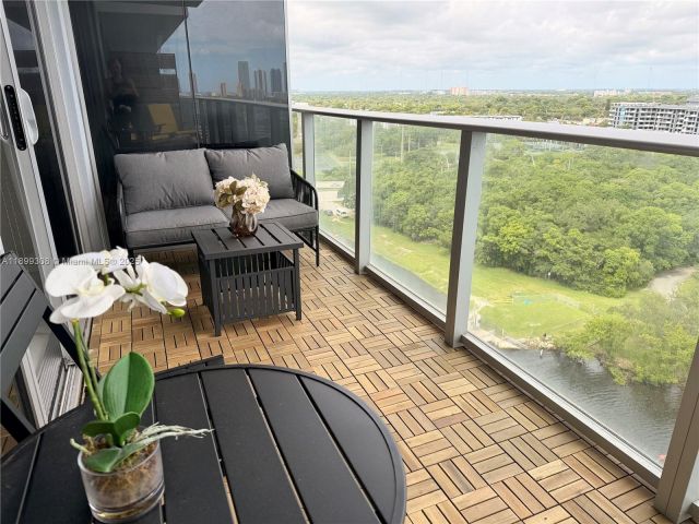 Apartment for rent  Unit #1505 - photo 6835130