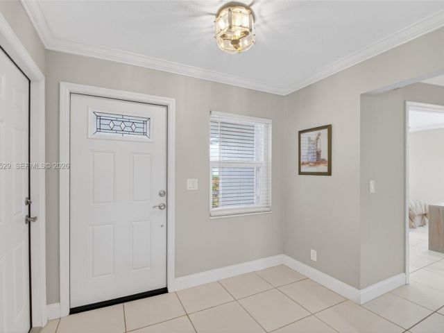 2-bedroom home for rent in West Palm Beach - 3810 Rowena Cir . - MondialRealty