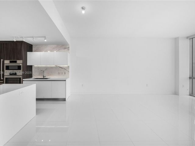 Apartment for sale  Unit #2106 - photo 6695273