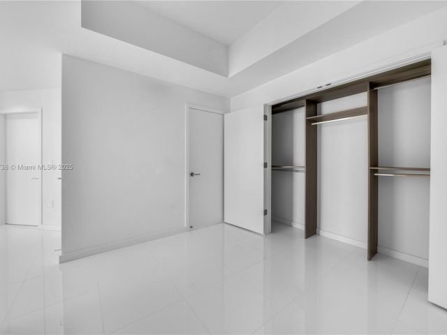 Apartment for sale  Unit #2106 - photo 6695275