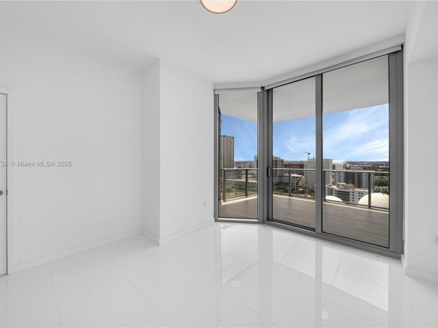 Apartment for sale  Unit #2106 - photo 6695281