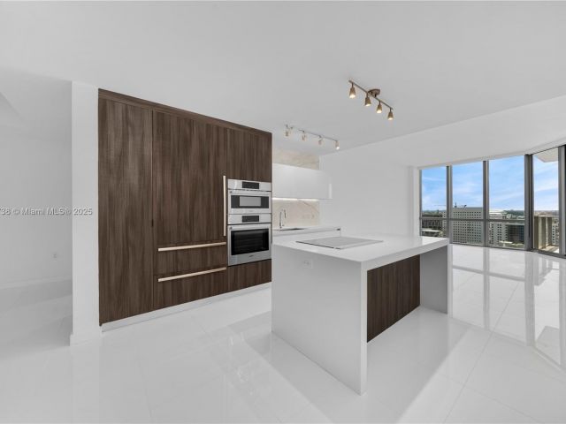 Apartment for sale  Unit #2106 - photo 6695291