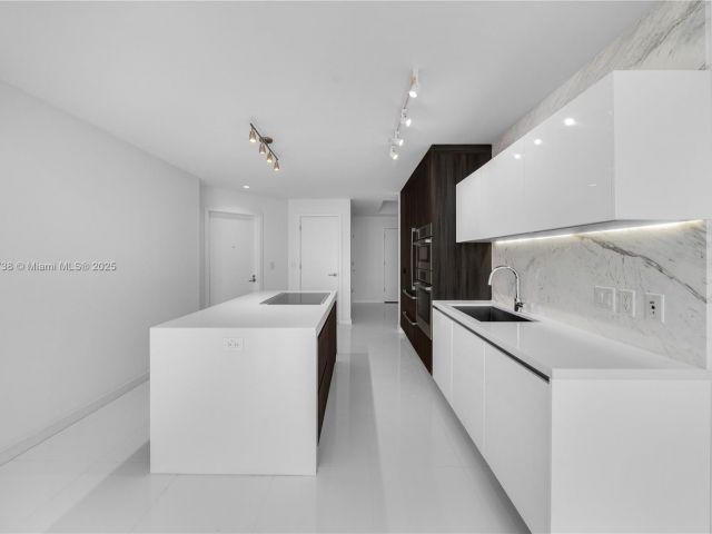 Apartment for sale  Unit #2106 - photo 6695292