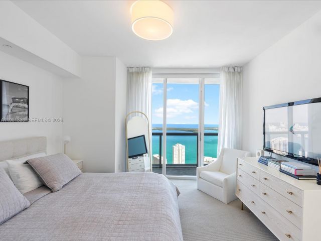 Apartment for sale  Unit #5507 - photo 6697625