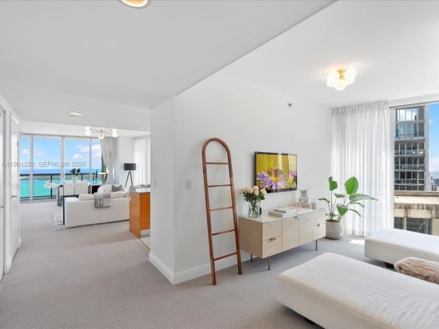 Apartment for sale  Unit #5507 - photo 6697633