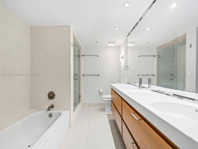 Apartment for rent  Unit #902 - photo 6697891