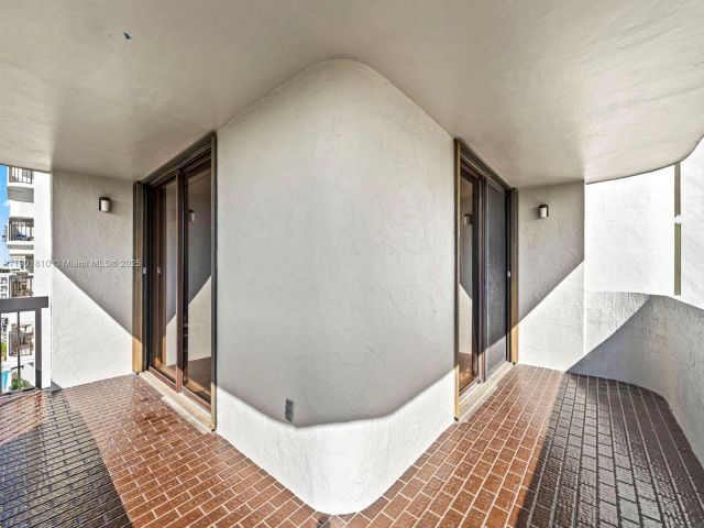 Apartment for rent  Unit #902 - photo 6697899