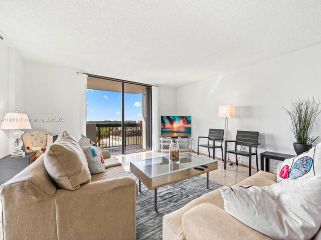 Apartment for rent  Unit #902 - photo 6697902