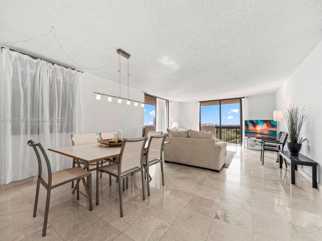 Apartment for rent  Unit #902 - photo 6697905