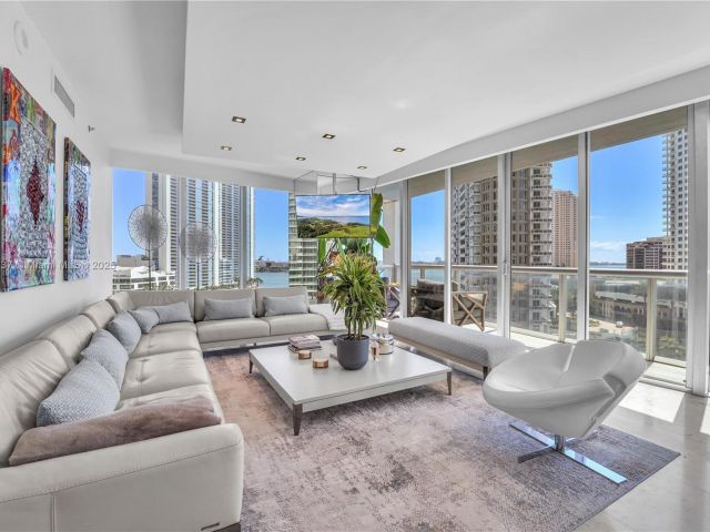 Apartment for rent  Unit #1001 - photo 6697593