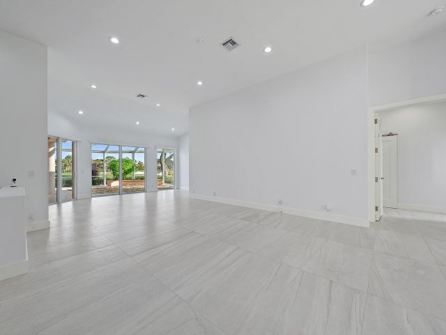 Home for sale at 8734 Lakes Boulevard - photo 6719614