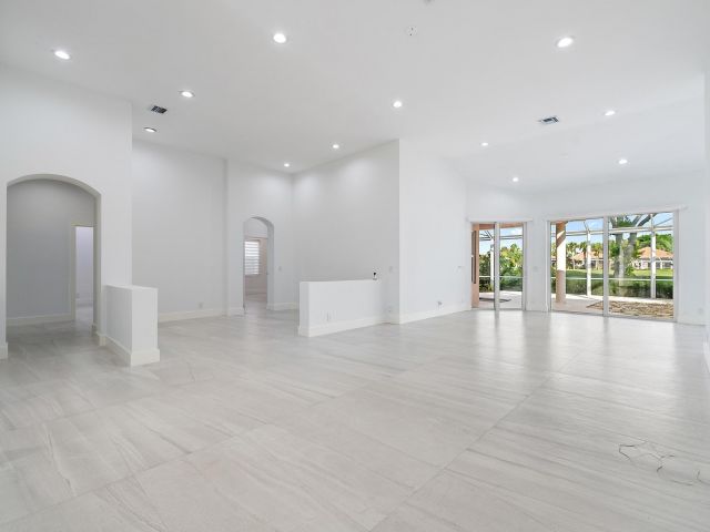 Home for sale at 8734 Lakes Boulevard - photo 6719617