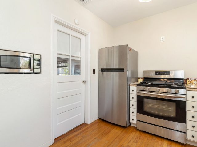 Home for rent at 341 Nottingham Boulevard - photo 6708294