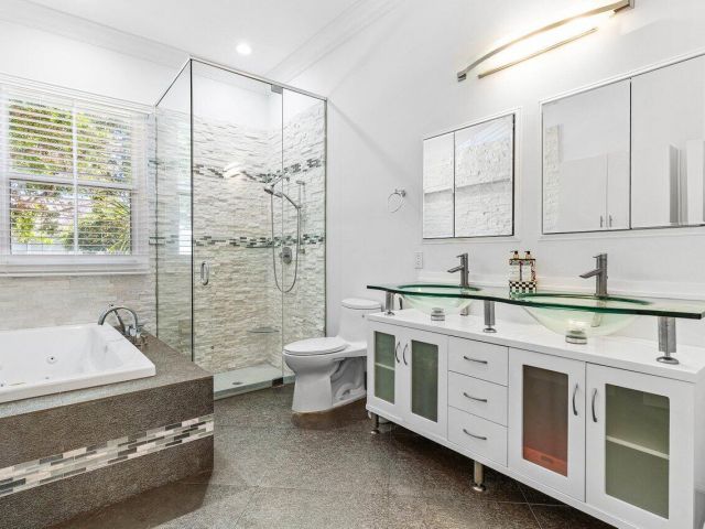 Home for rent at 4023 NW 58th Street - photo 6698626