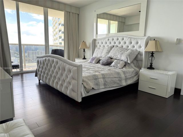 Apartment for sale  Unit #3303 - photo 6698826