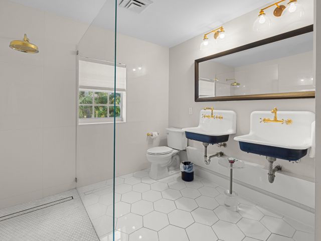 Home for sale at 1608 Lake Avenue - photo 6712930