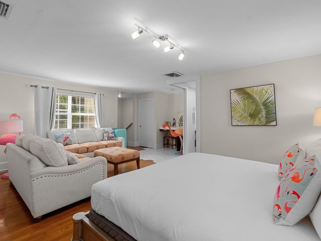 Home for sale at 1608 Lake Avenue - photo 6712934