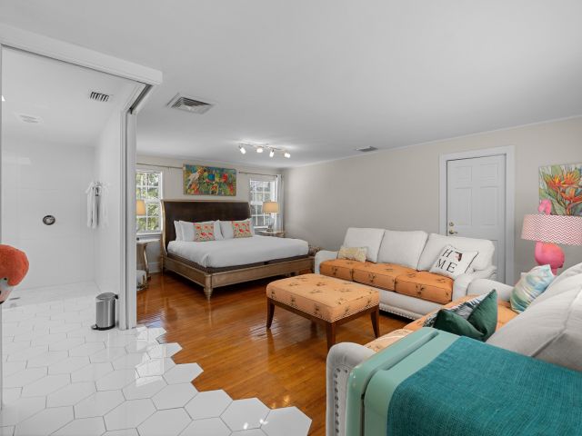 Home for sale at 1608 Lake Avenue - photo 6712936