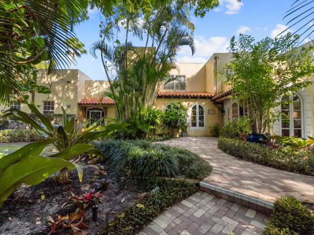 Home for sale at 1608 Lake Avenue - photo 6712947