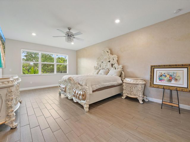 Home for sale at 10616 Starling Way - photo 6719589