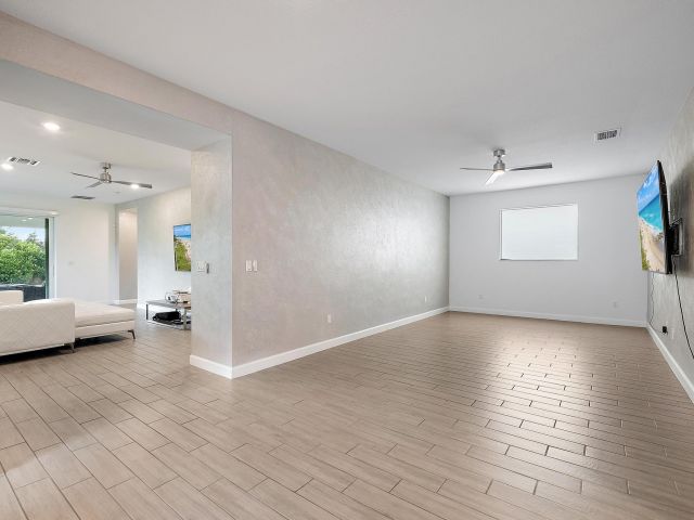 Home for sale at 10616 Starling Way - photo 6719598