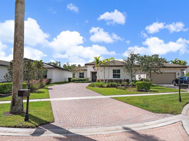 Home for sale at 10616 Starling Way - photo 6719602