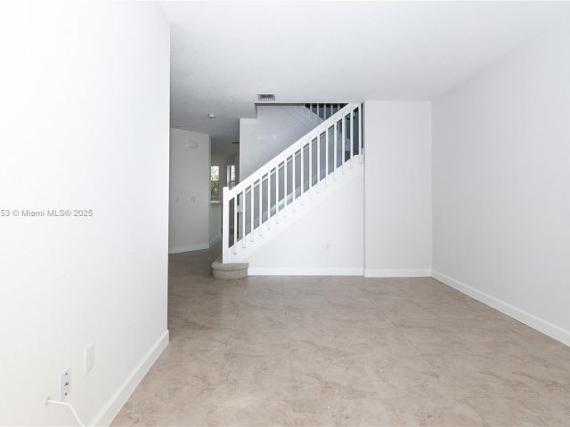 3-bedroom home for rent in Miami - 1027 NE 207th St 1027 - MondialRealty