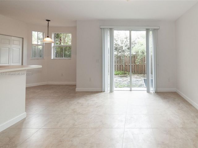 3-bedroom home for rent in Miami - 1027 NE 207th St 1027 - MondialRealty