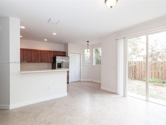 3-bedroom home for rent in Miami - 1027 NE 207th St 1027 - MondialRealty