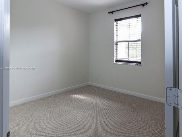 3-bedroom home for rent in Miami - 1027 NE 207th St 1027 - MondialRealty