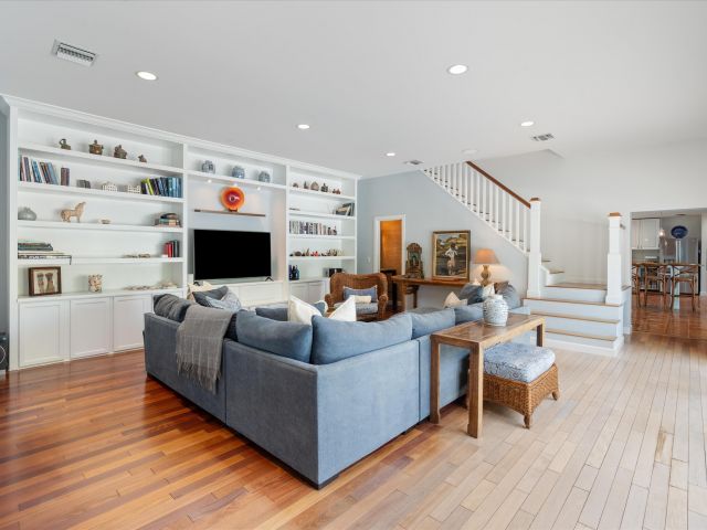 Home for sale at 310 NW 18th Street - photo 6707805