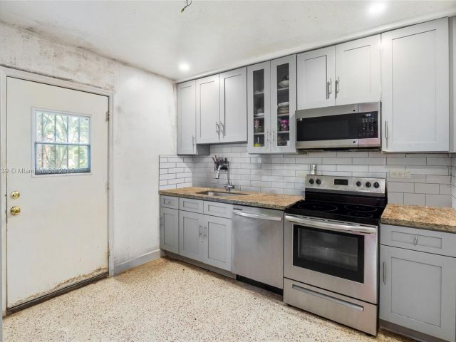 Home for sale at 431 NW 116th St - photo 7446187