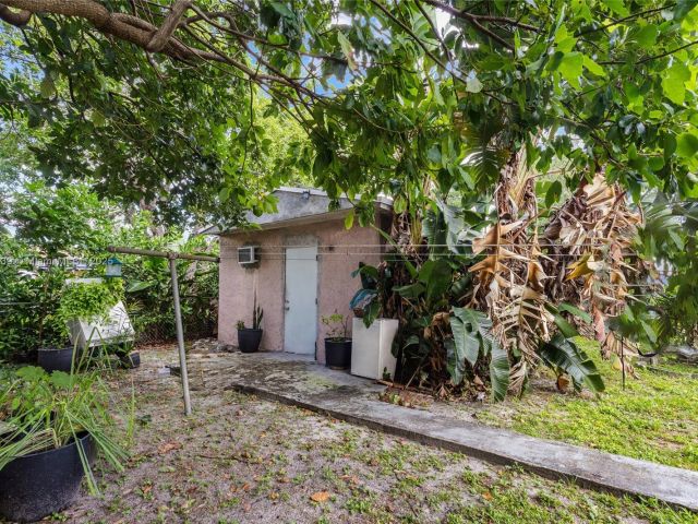 Home for sale at 431 NW 116th St - photo 7446191