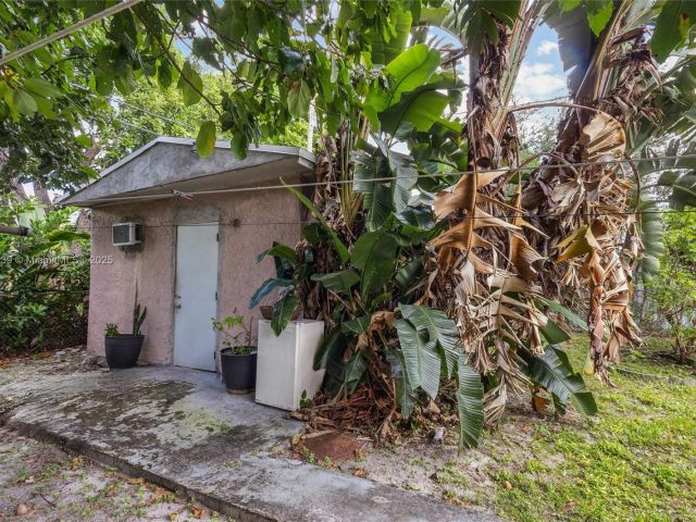 Home for sale at 431 NW 116th St - photo 7446193