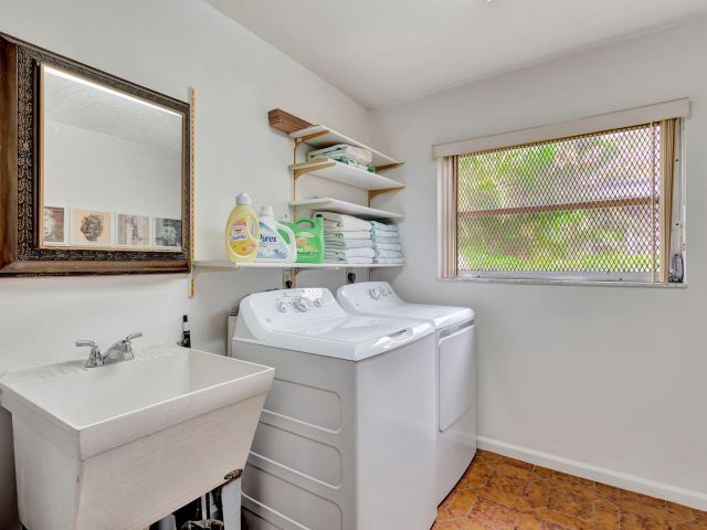 Home for sale at 1141 Pine Point Road - photo 6698584