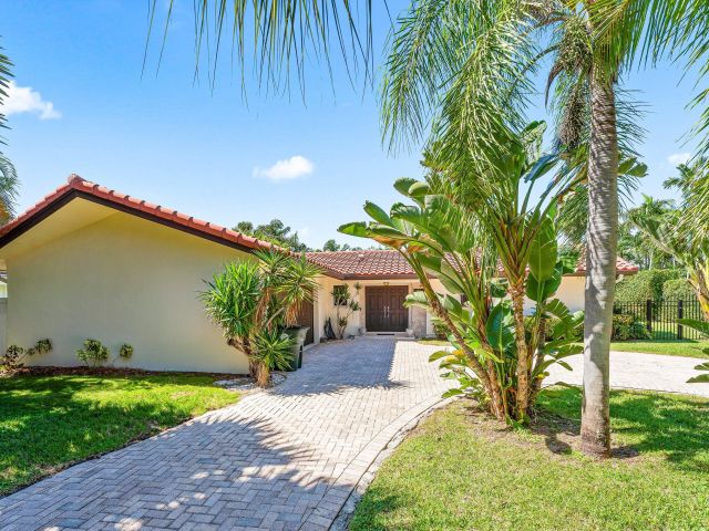 Home for sale at 2301 Banyan Road - photo 6701636