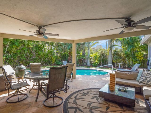 Home for sale at 3098 NE 5th Avenue - photo 6701614