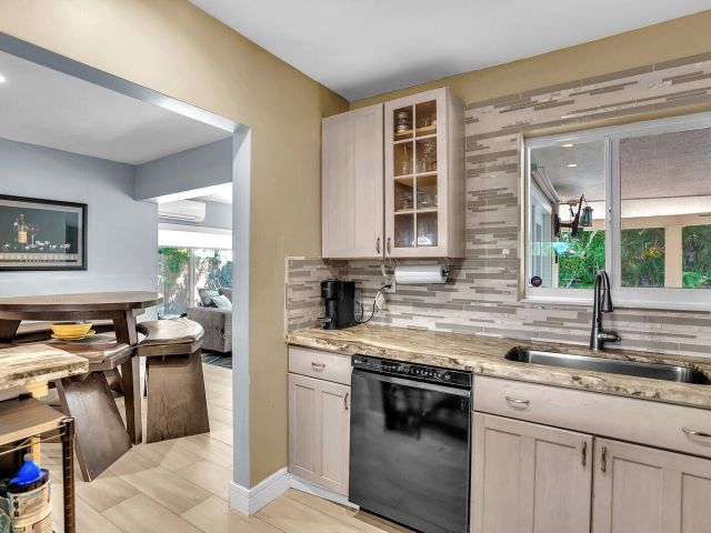 Home for sale at 3098 NE 5th Avenue - photo 6701623