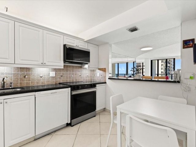 Apartment for sale  Unit #2004 - photo 6701170