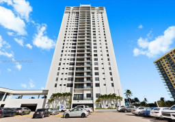 Apartment #2004 at Quadomain