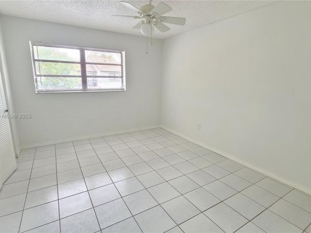 2-bedroom home for rent in Miami - 13458 SW 62nd St Q105 - MondialRealty