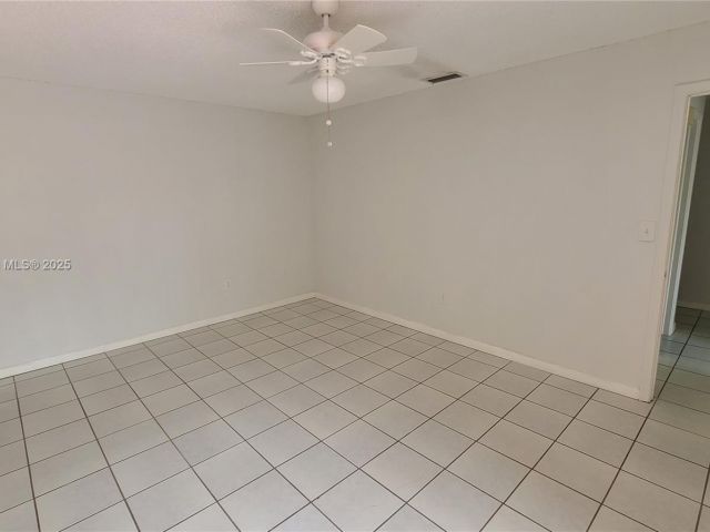 2-bedroom home for rent in Miami - 13458 SW 62nd St Q105 - MondialRealty