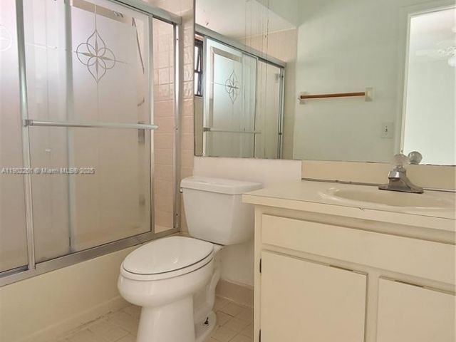 2-bedroom home for rent in Miami - 13458 SW 62nd St Q105 - MondialRealty